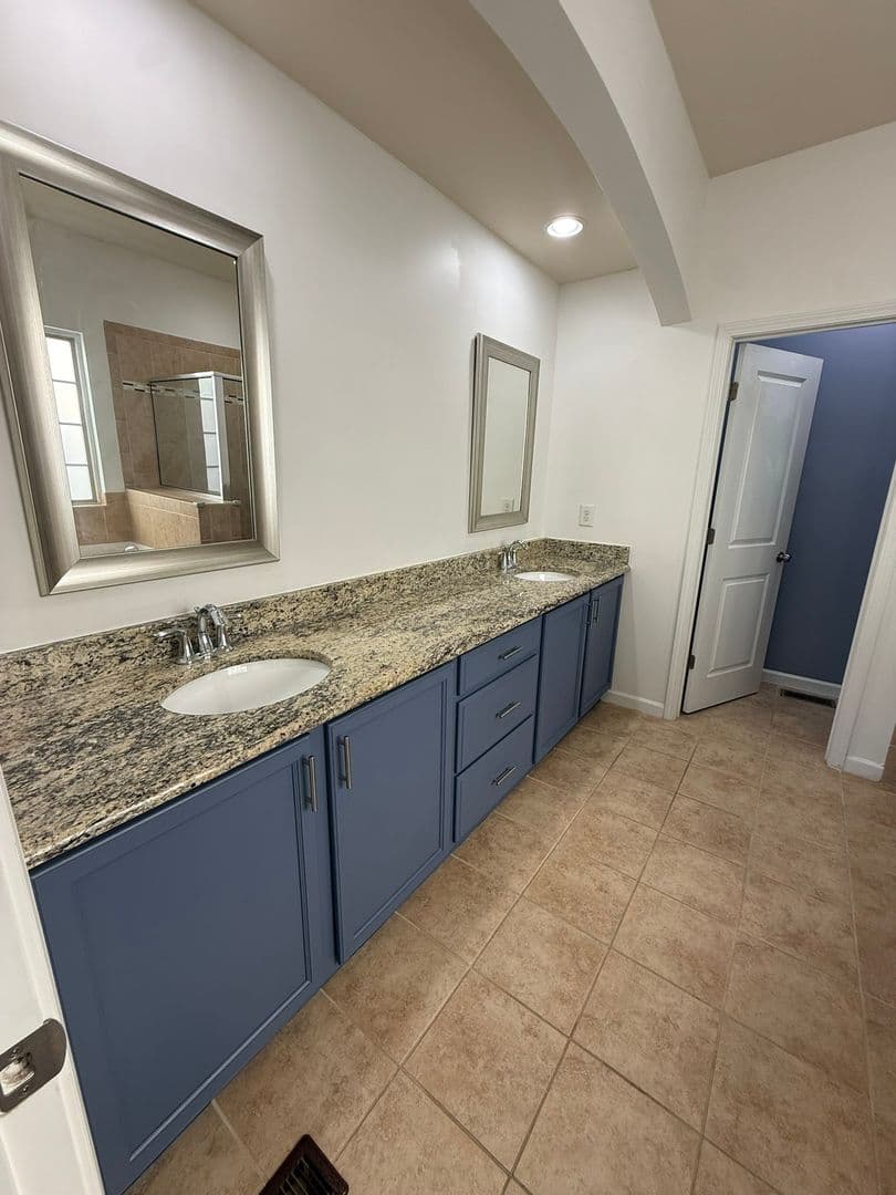 Durham House: 1052 Spacious Skies Lane