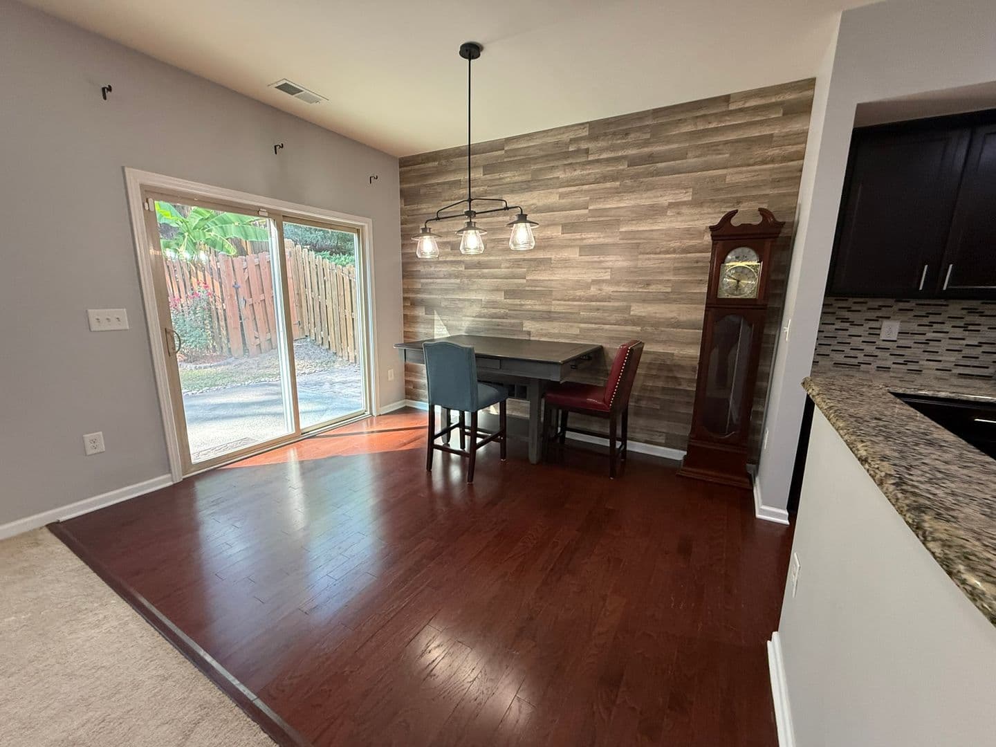 Durham House: 1052 Spacious Skies Lane