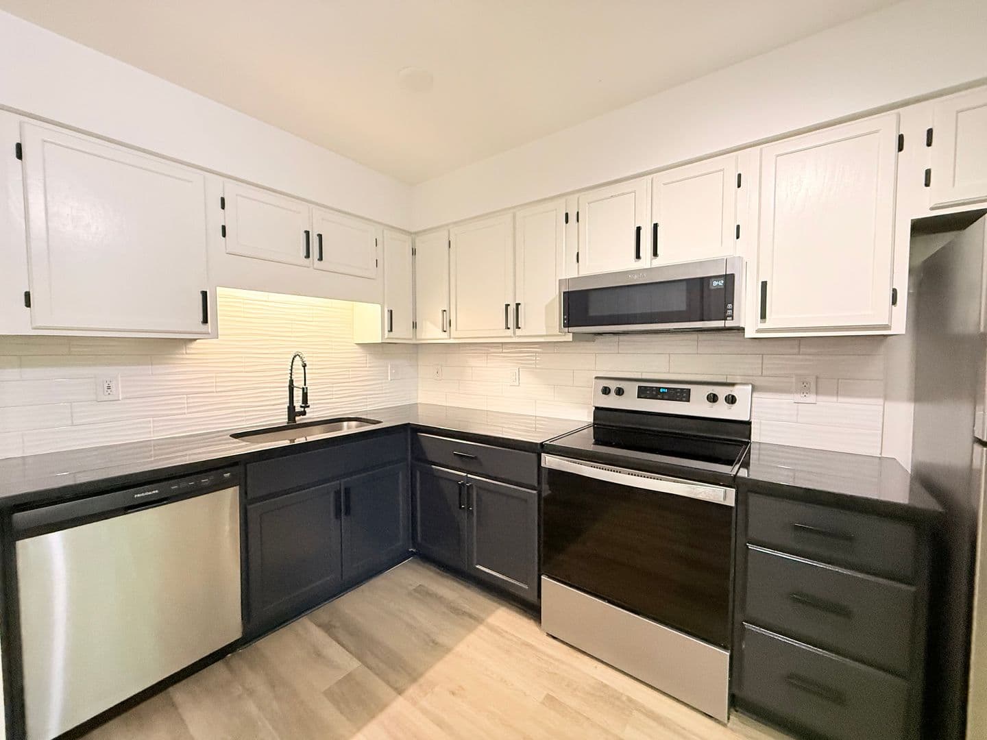 Wake Forest Apartment: 347 C  W Oak Ave