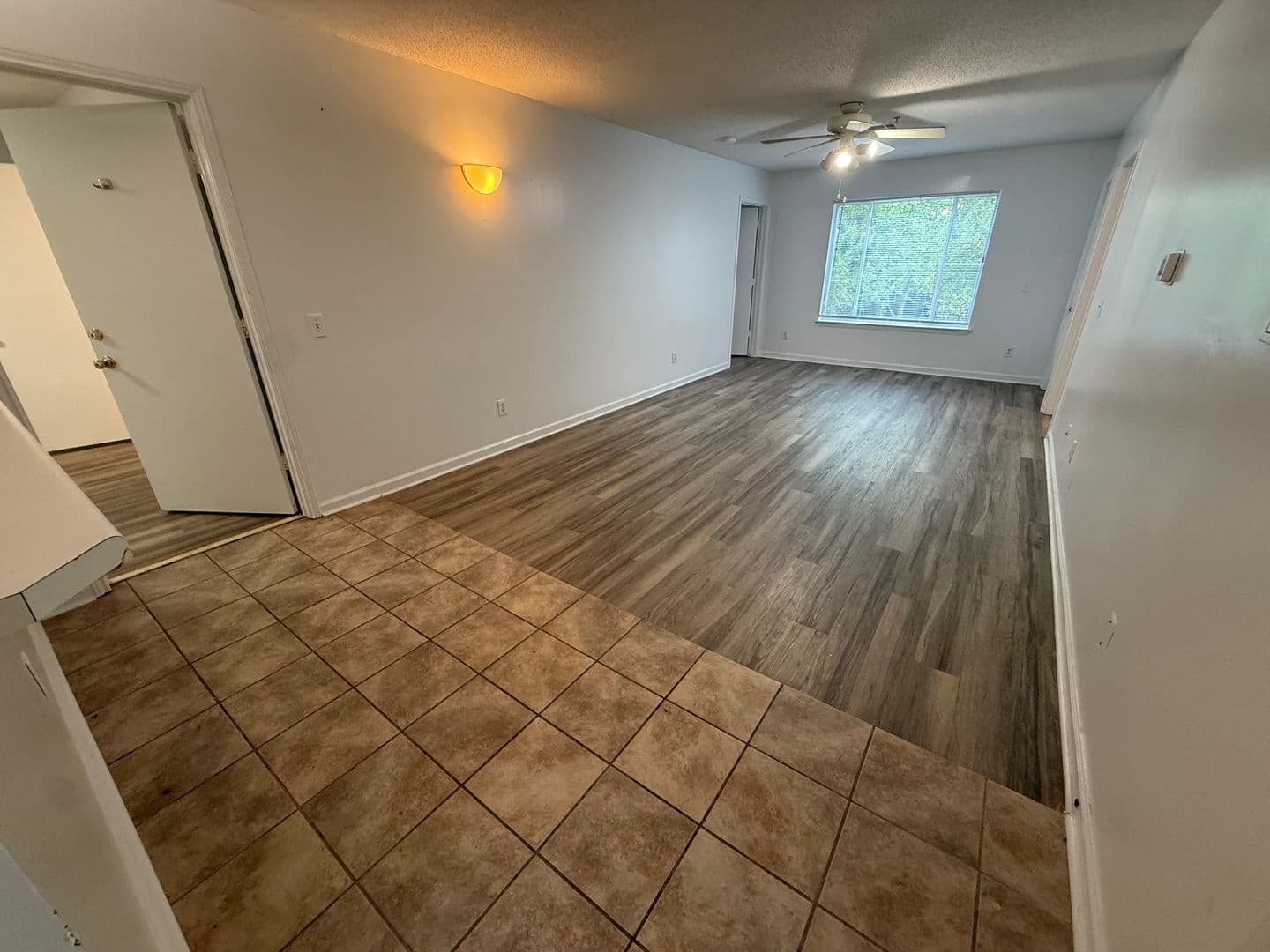RALEIGH House: 1521-104 GRADUATE LN