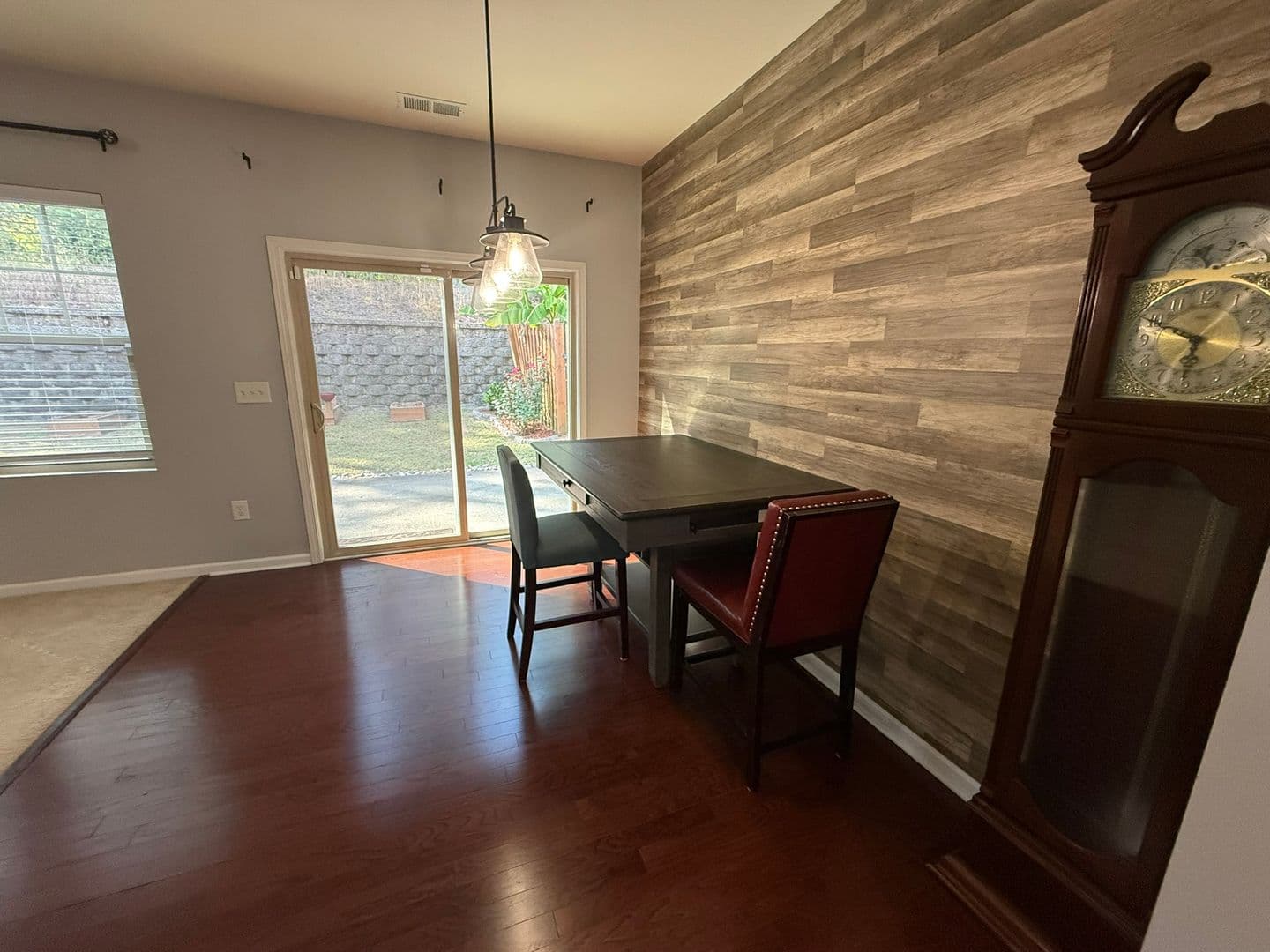 Durham House: 1052 Spacious Skies Lane