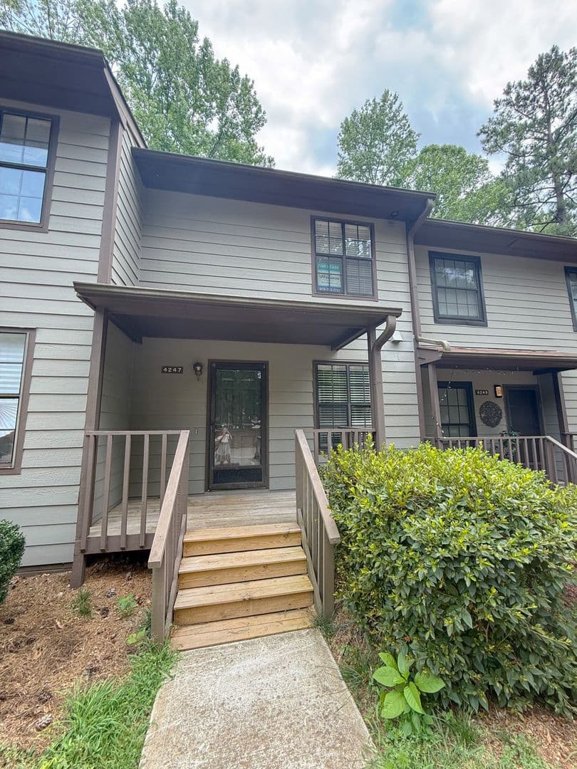 Raleigh Condo: 4247 The Oaks Drive