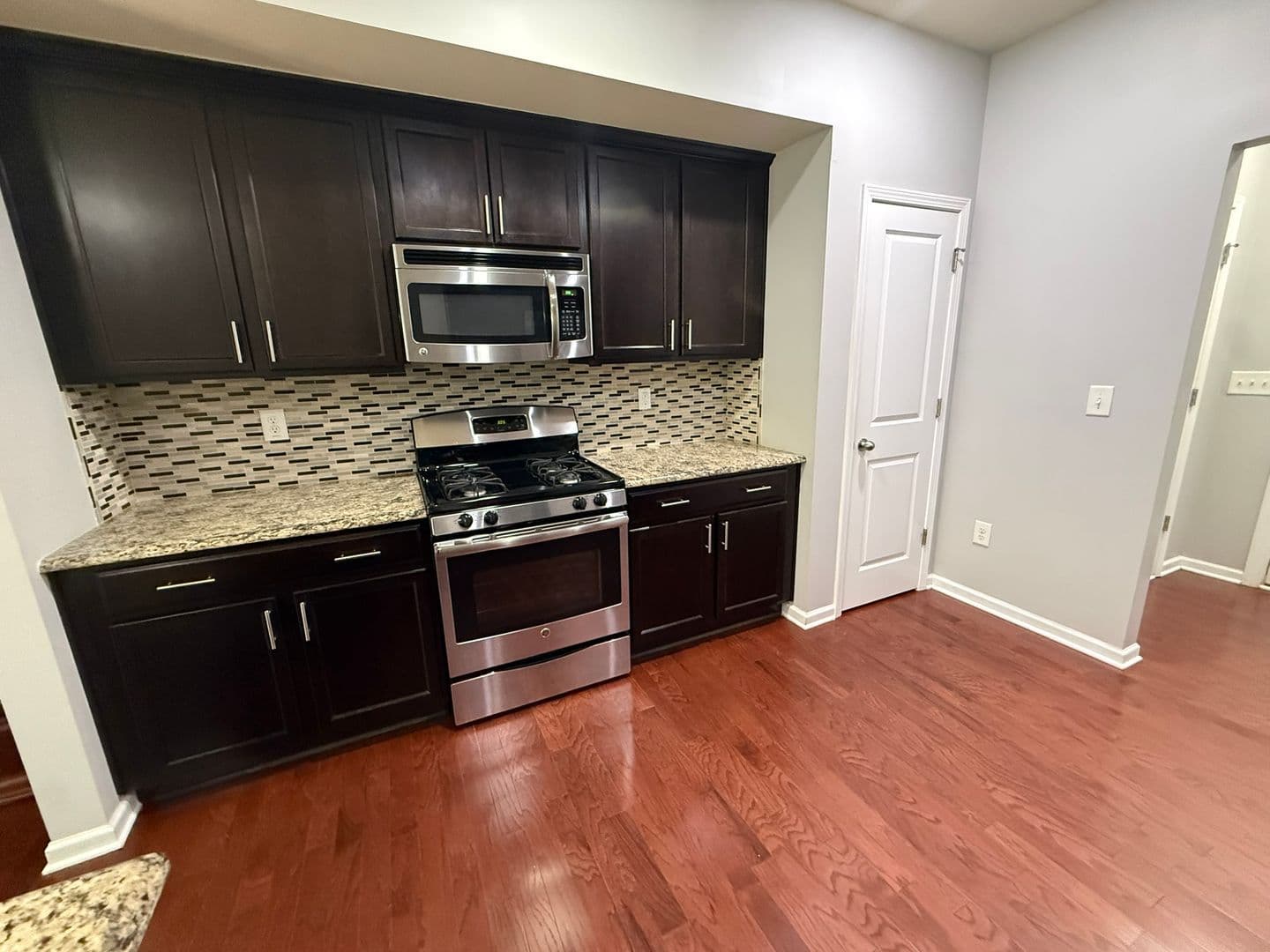 Durham House: 1052 Spacious Skies Lane