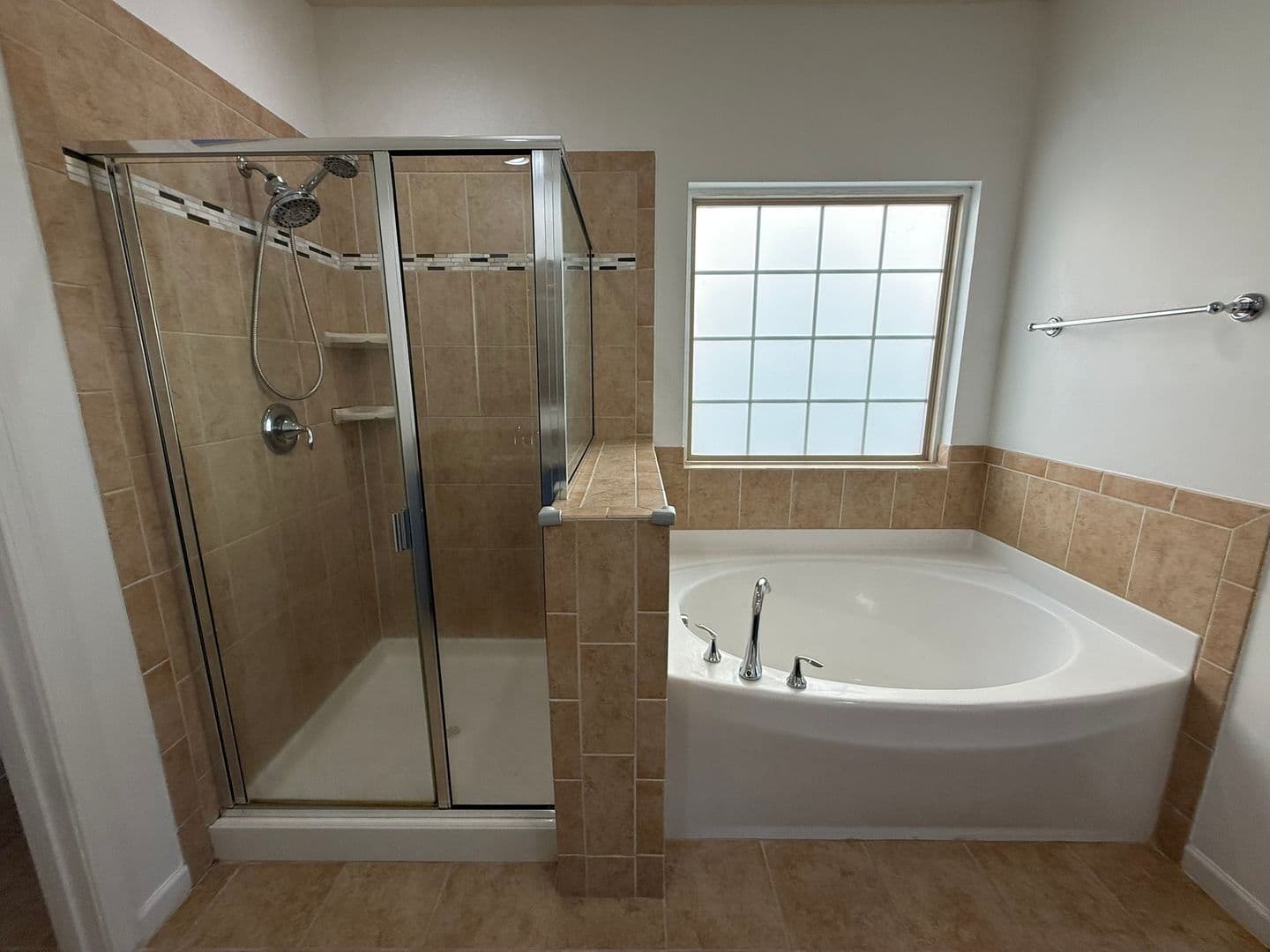 Durham House: 1052 Spacious Skies Lane