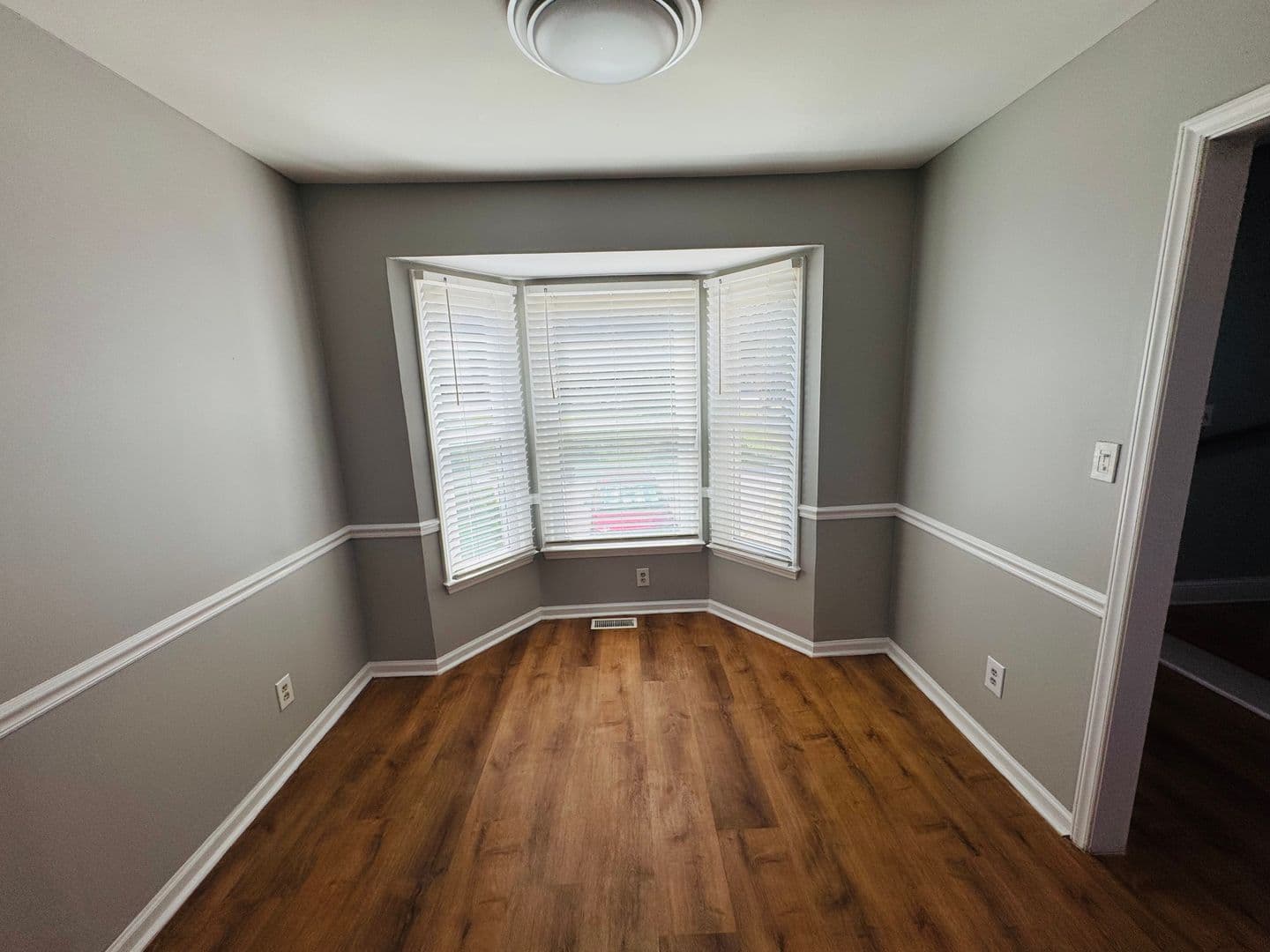 Raleigh House: 5612 Darrow Drive