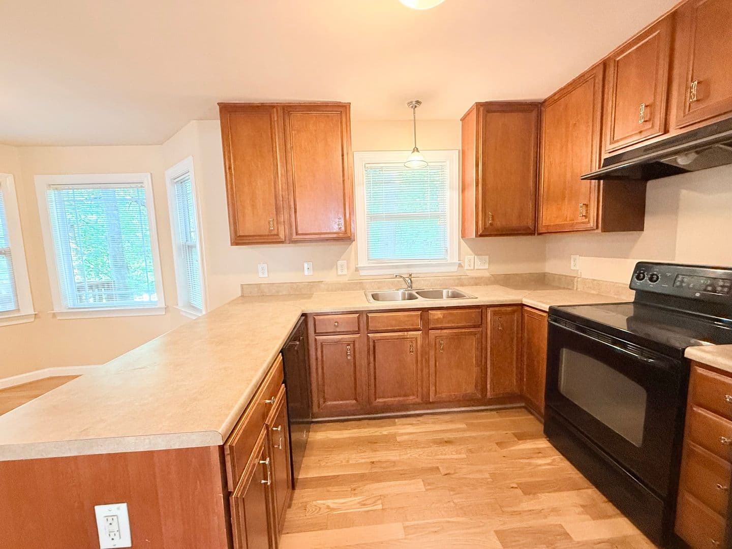 Raleigh House: 4073 Landover Lane