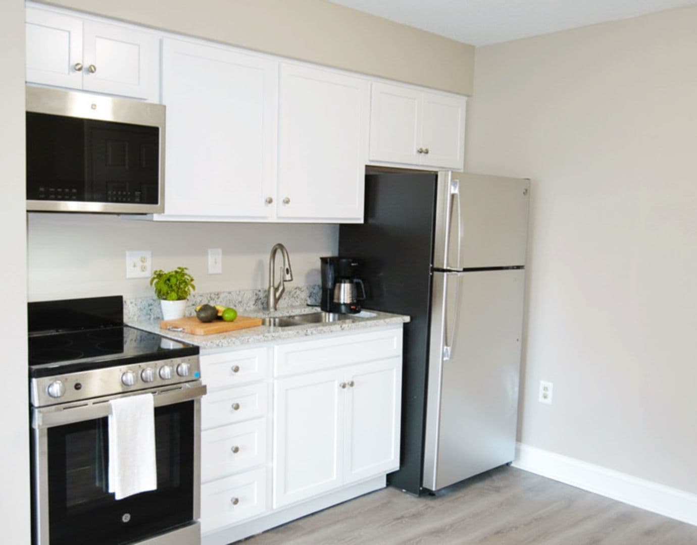 Raleigh Condo: 4700 Westgrove Street 516