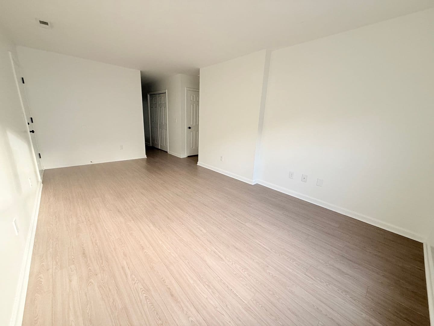 Wake Forest Apartment: 347 C  W Oak Ave