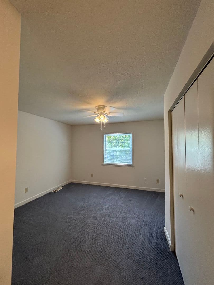 Raleigh House: 2516-204 Avent Ferry Rd