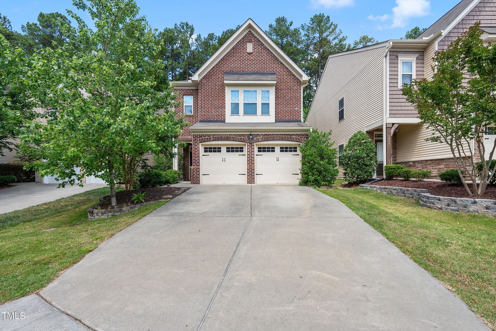 Durham House: 1052 Spacious Skies Lane