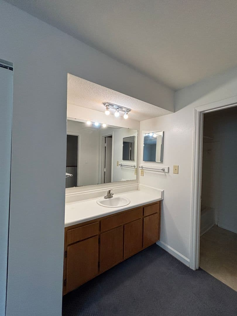 Raleigh House: 2516-204 Avent Ferry Rd