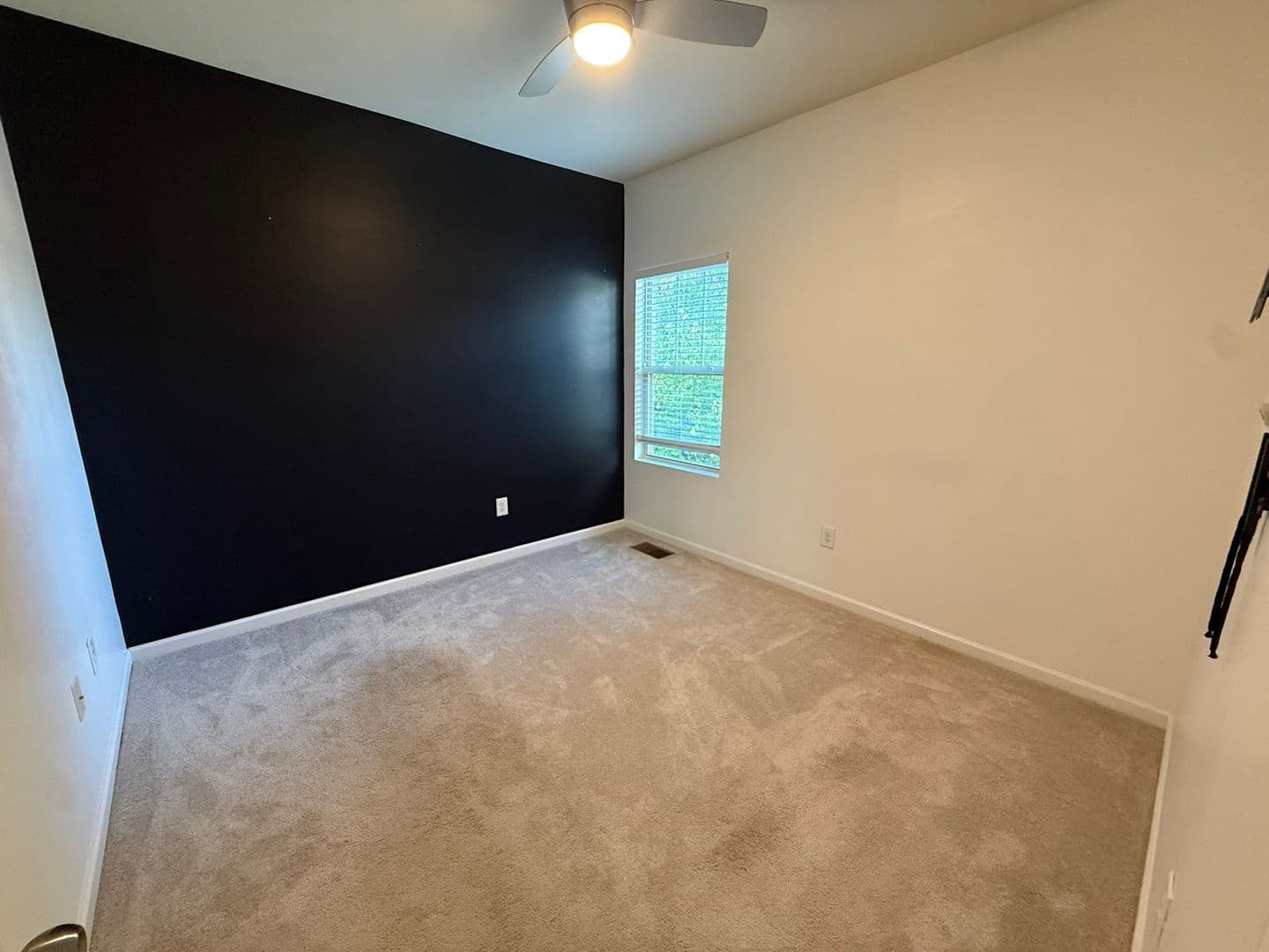 Durham House: 1052 Spacious Skies Lane