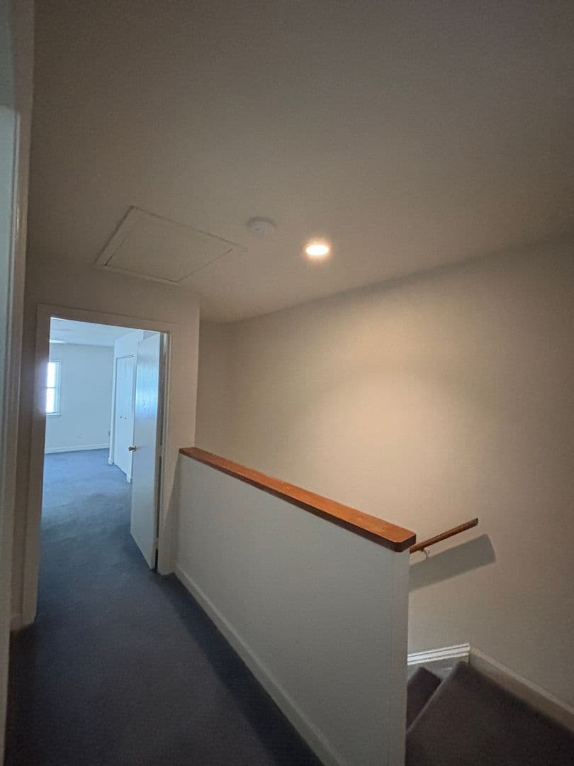 Raleigh House: 2516-204 Avent Ferry Rd