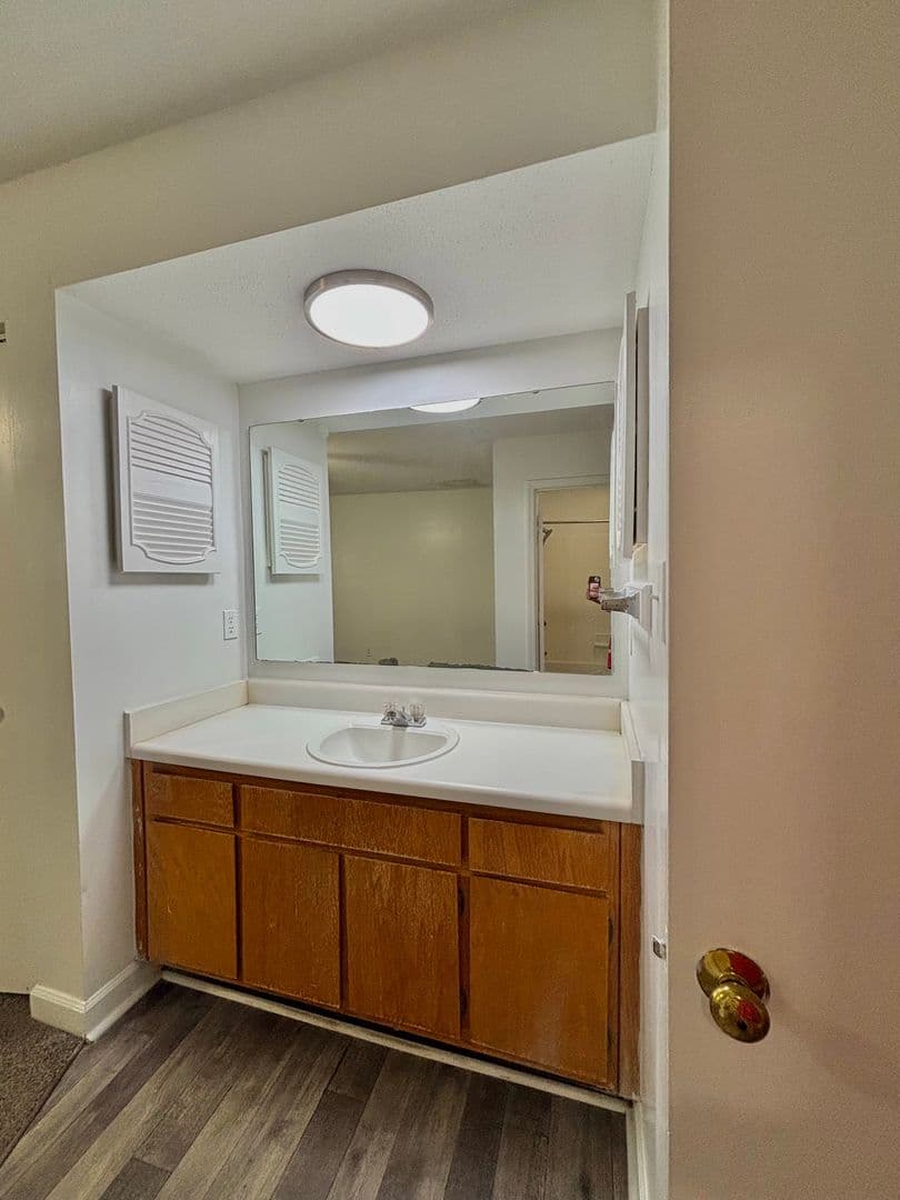 Raleigh House: 2520 Avent Ferry Rd Unit 202 - 202
