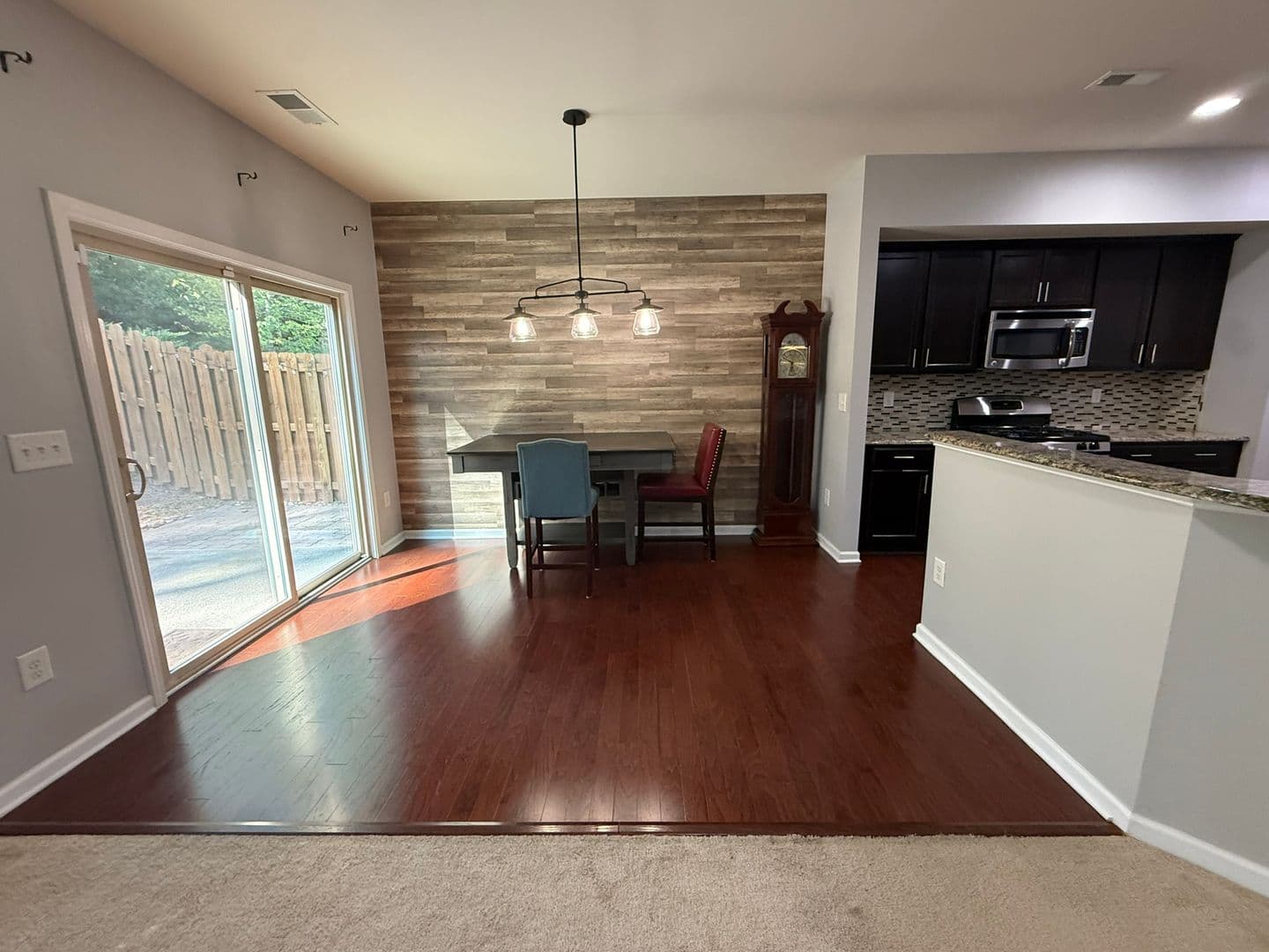 Durham House: 1052 Spacious Skies Lane