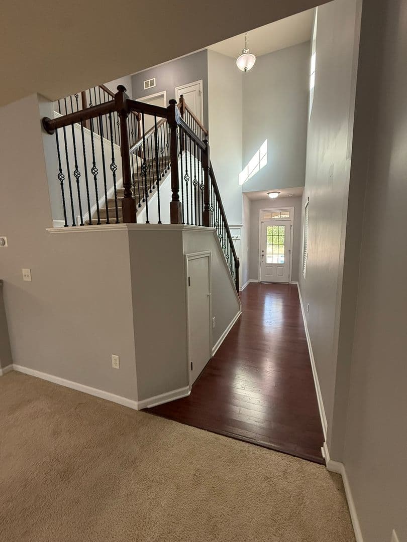 Durham House: 1052 Spacious Skies Lane