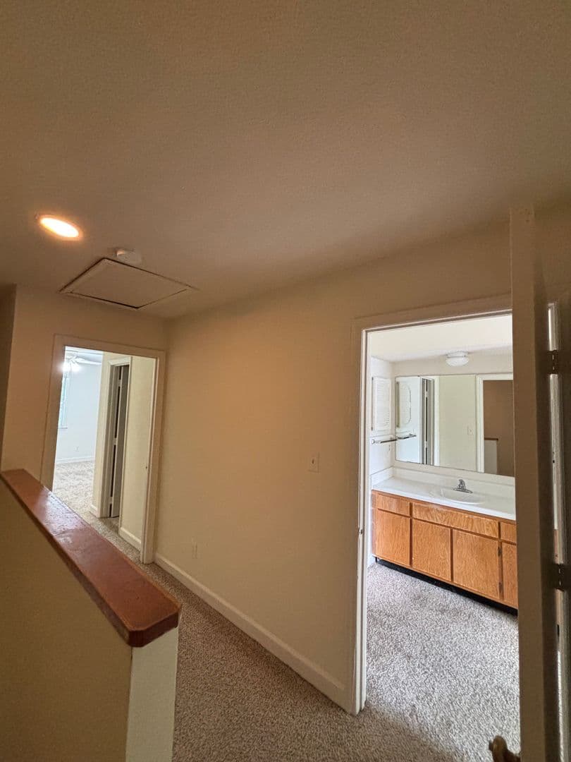 Raleigh Townhome: 2502-201 Avent Ferry Rd+