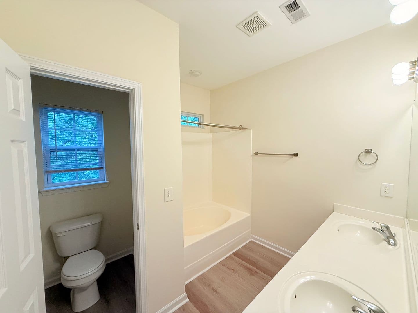 Cary Apartment: Maynard Summitt