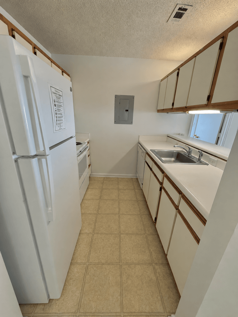 Raleigh Condo: 1500-202 GRADUATE LN