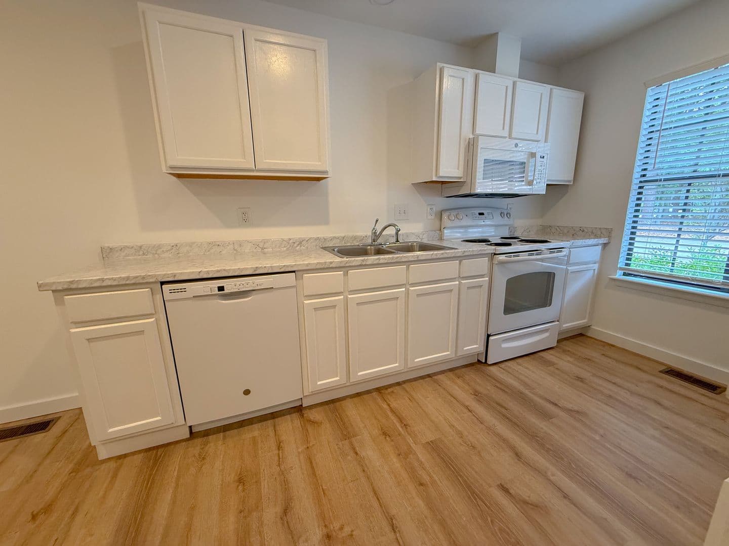 Raleigh Condo: 4247 The Oaks Drive