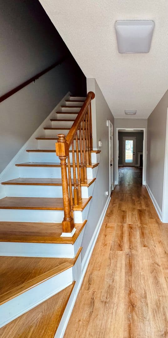 Raleigh House: 5612 Darrow Drive