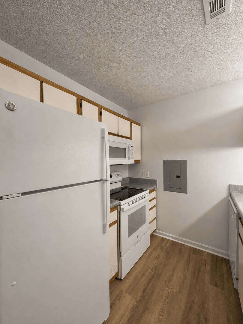 RALEIGH House: 1511-101 GRADUATE LN