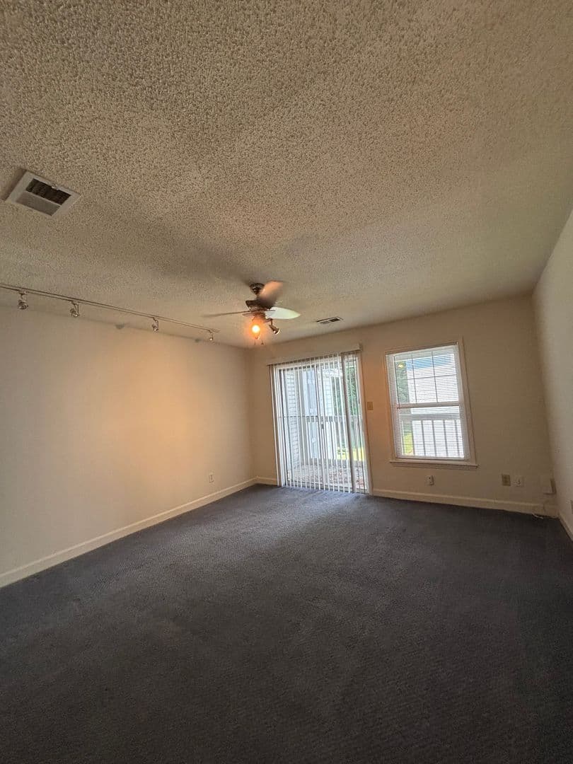 Raleigh House: 2516-204 Avent Ferry Rd