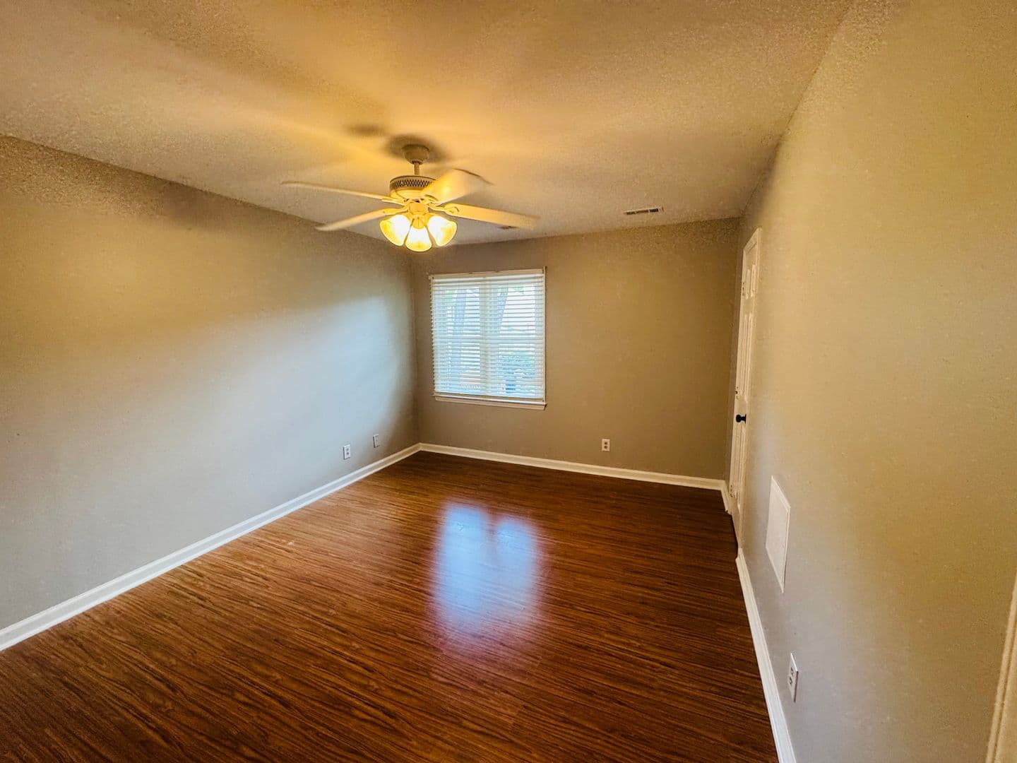 Raleigh House: 5612 Darrow Drive