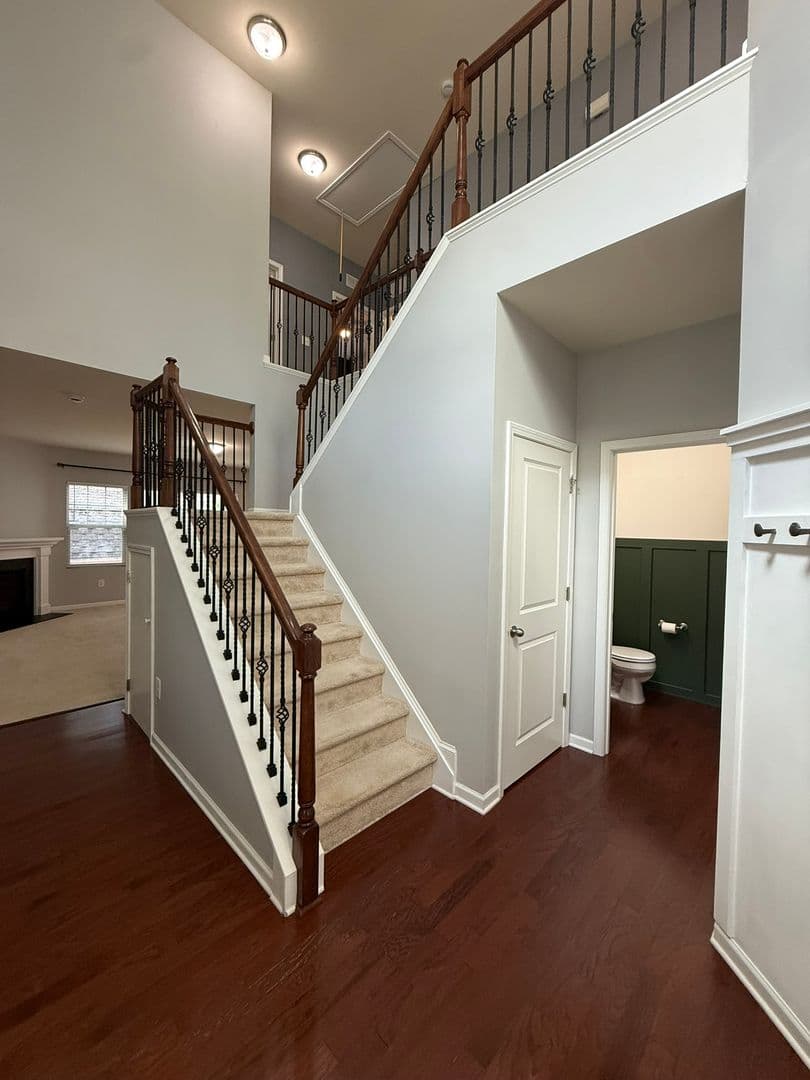 Durham House: 1052 Spacious Skies Lane