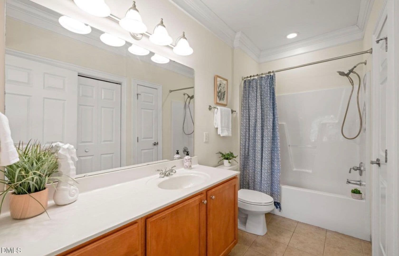 Cary Condo: 225 Waterford Lake Drive