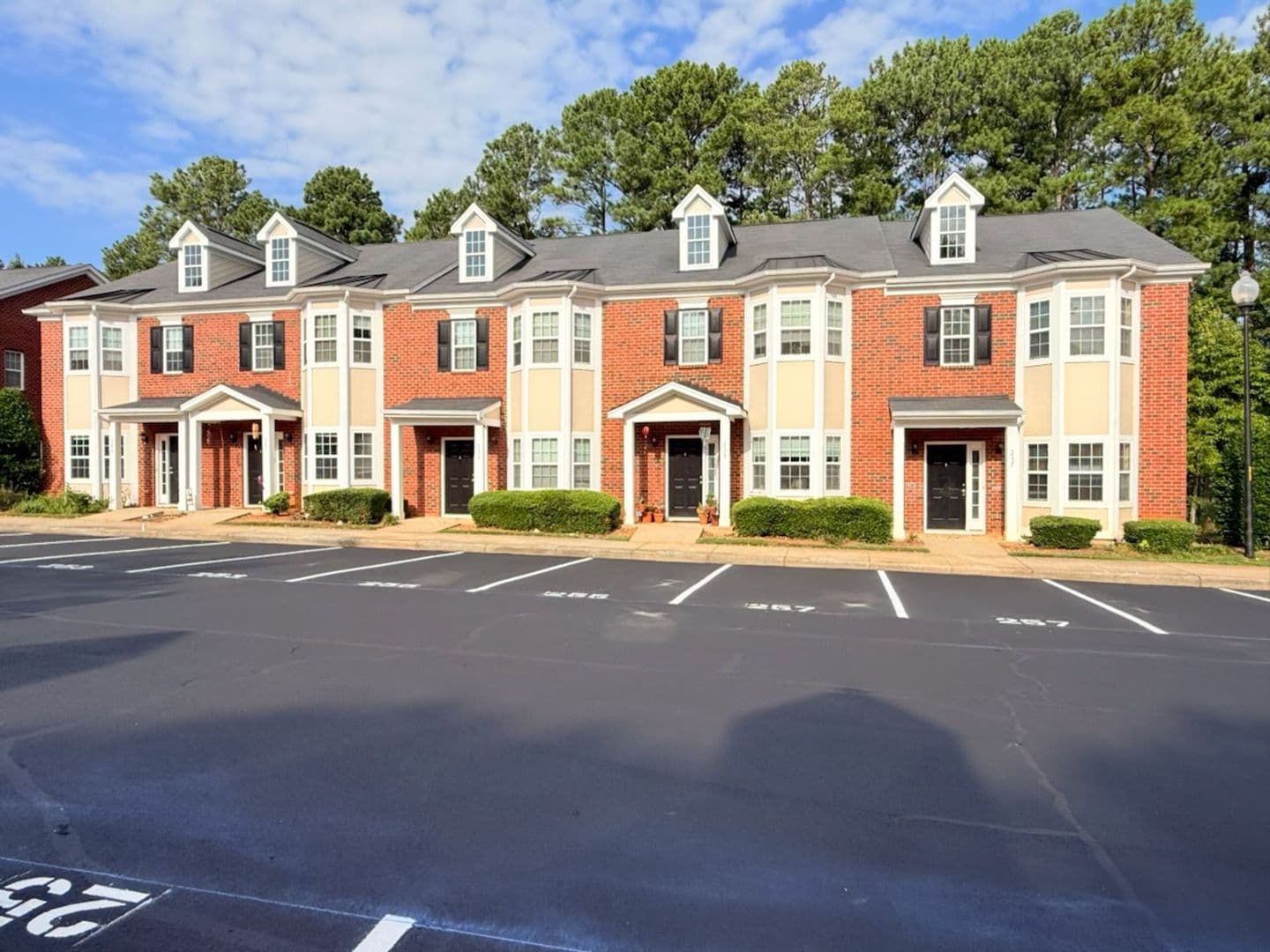Cary Apartment: Maynard Summitt