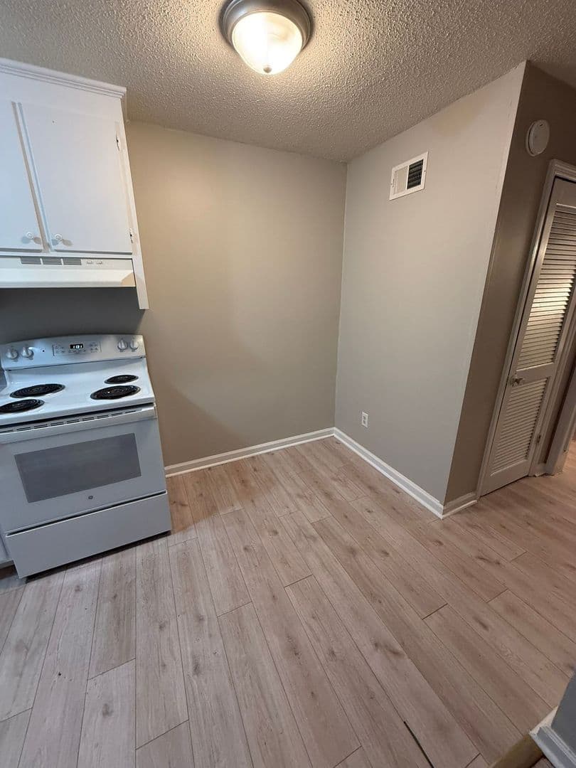 Durham Apartment: 2201 Morehead Ave
