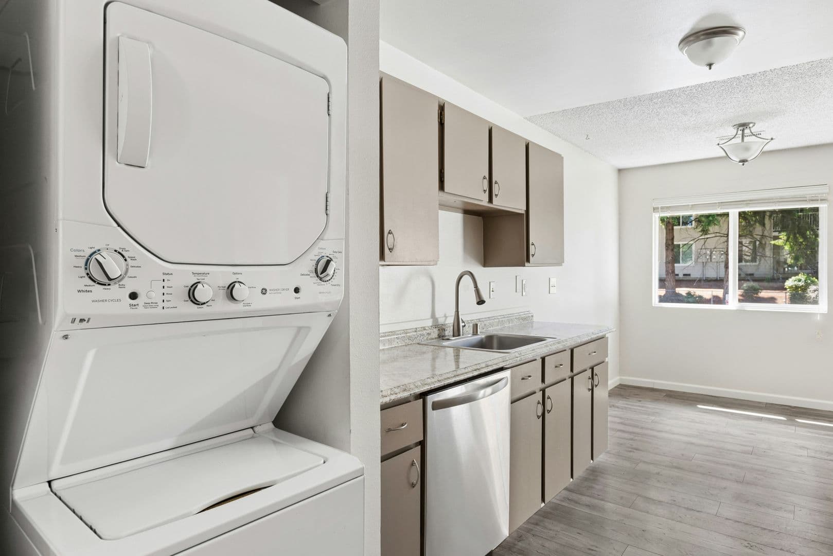 Kirkland Condo: 14136 74th Place NE #C
