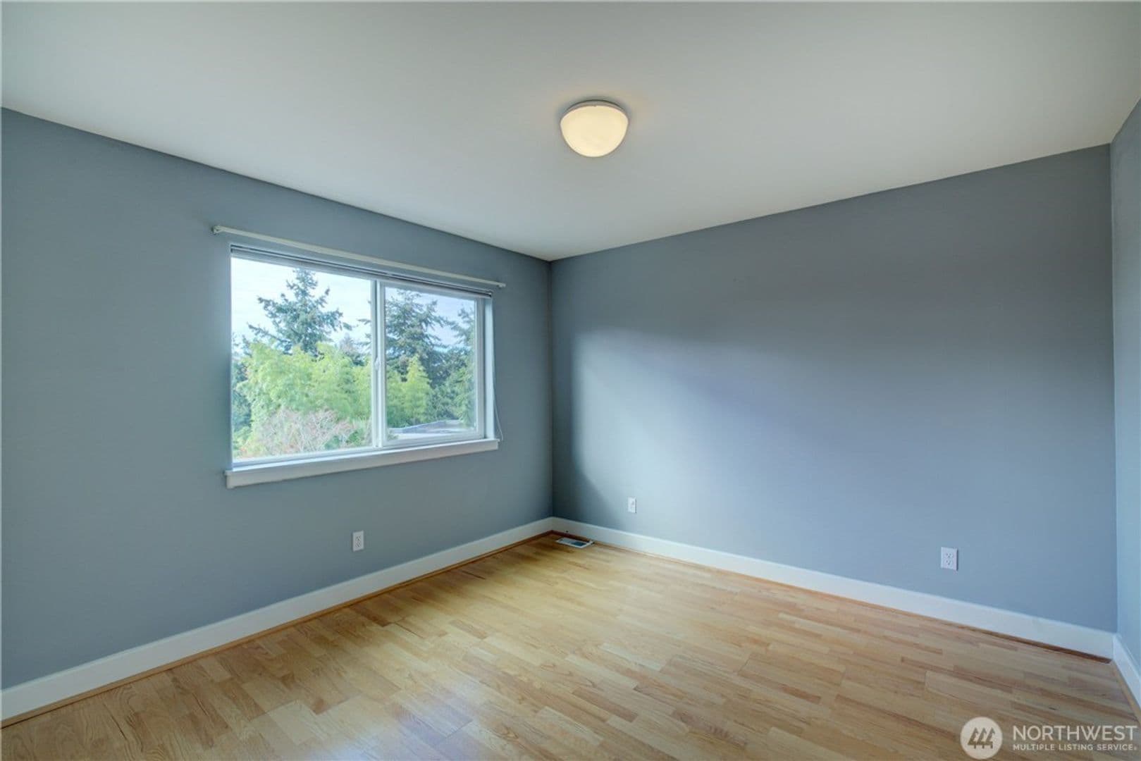Kirkland House: 9425 110th Place NE
