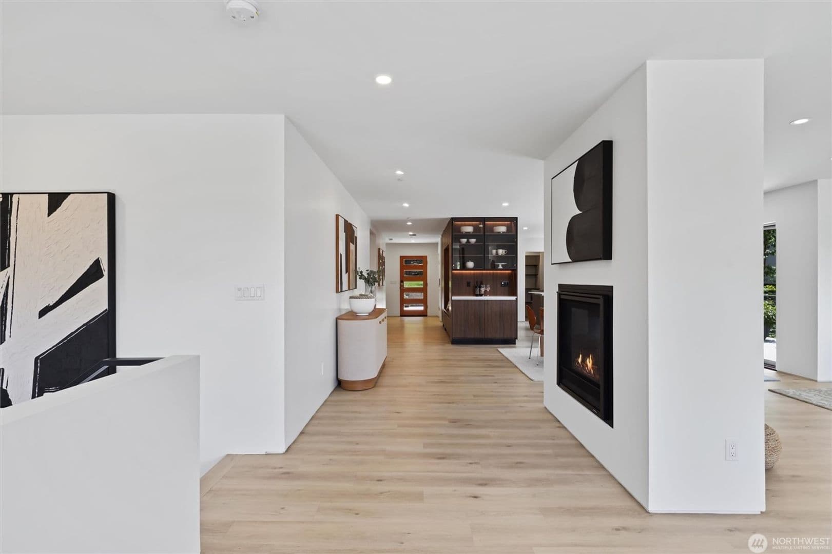 Kirkland House: 6304 Lakeview Drive