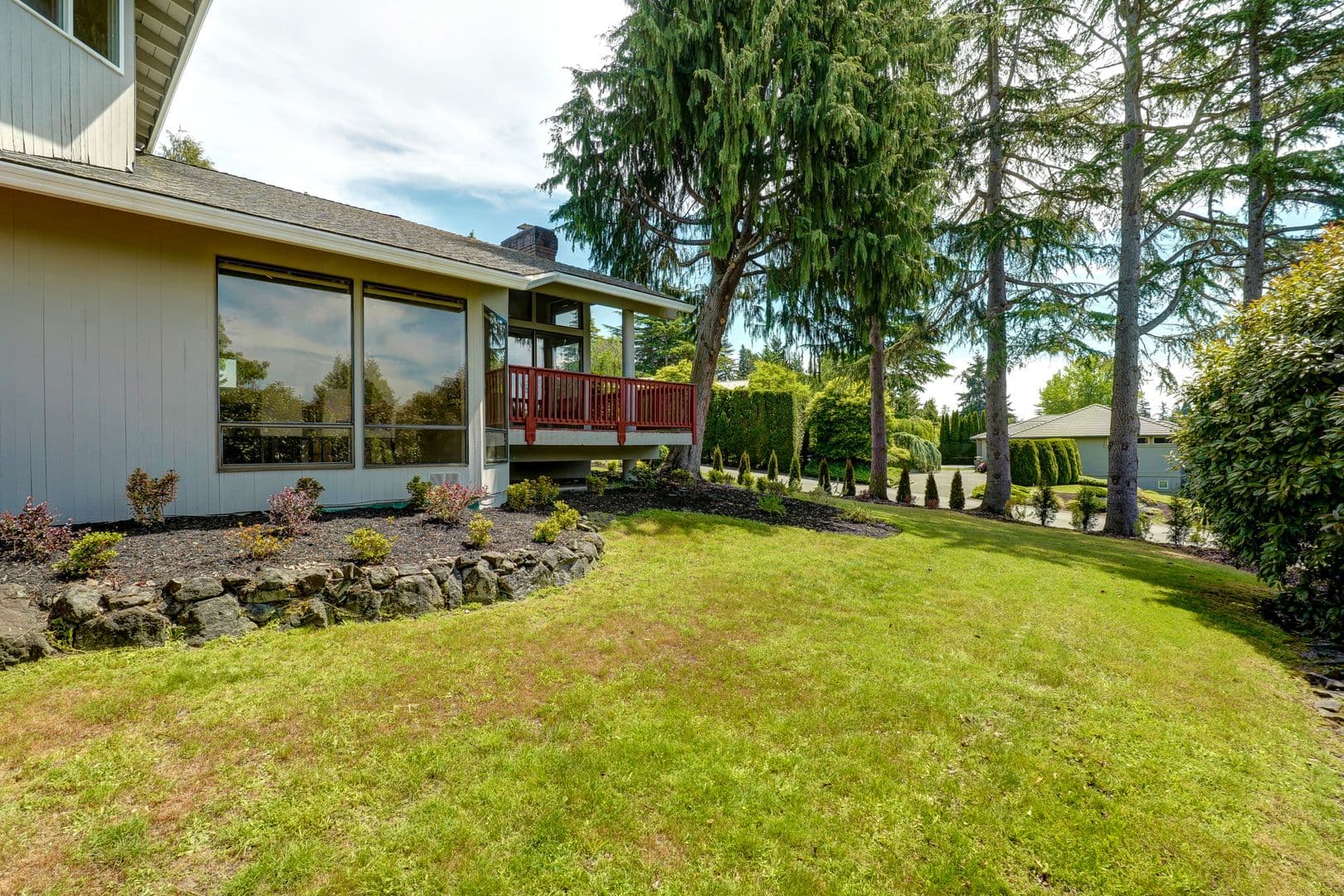 Clyde Hill House: 8808 NE 14th Street
