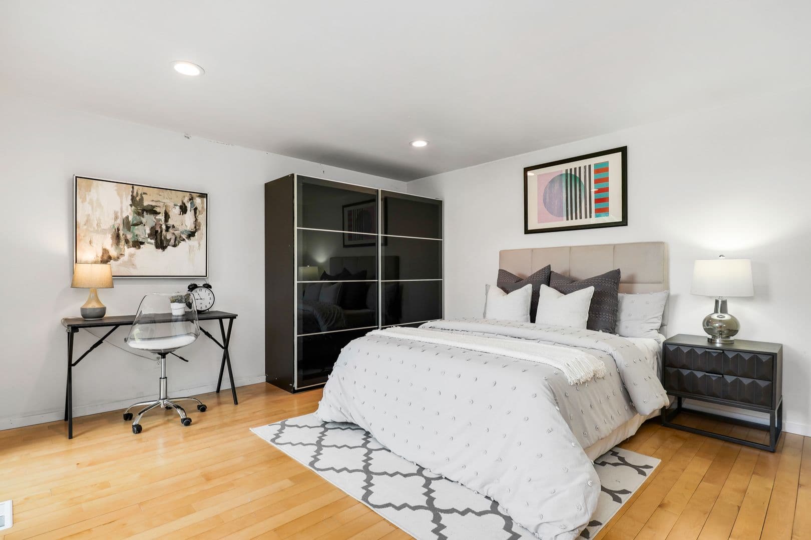 Clyde Hill House: 8808 NE 14th Street