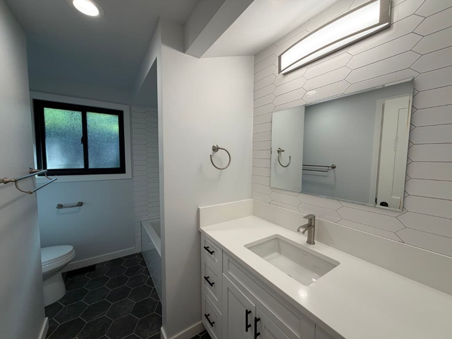 Kirkland House: 11721 NE 75th Place