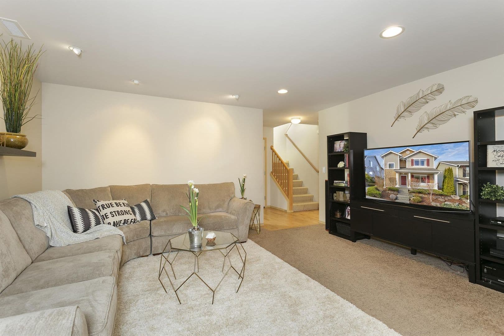 Snoqualmie House: 36518 SE Woody Creek Lane