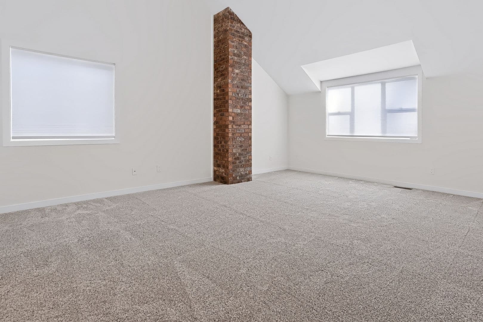 Kirkland House: 10418 114th Place NE