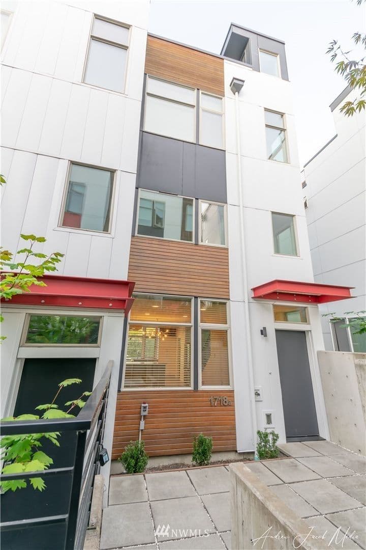 Seattle Townhome: 1718 27th Avenue Unit #A