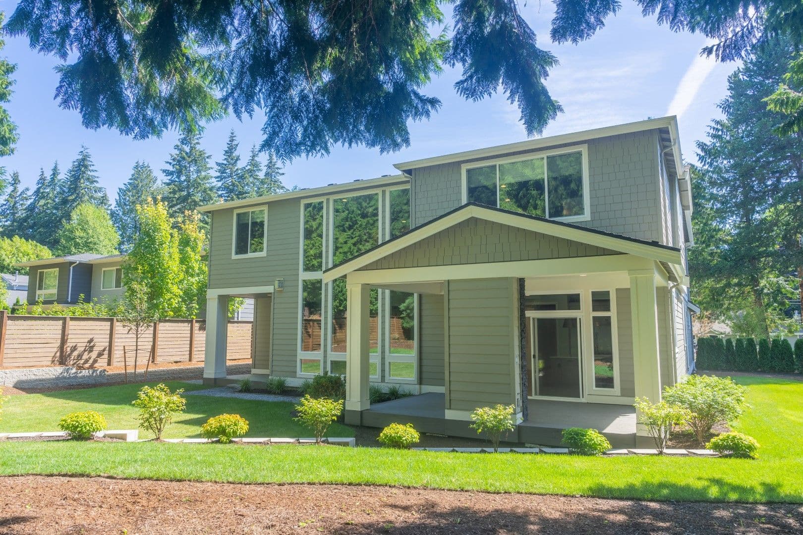 Kirkland House: 10420 NE 112th St
