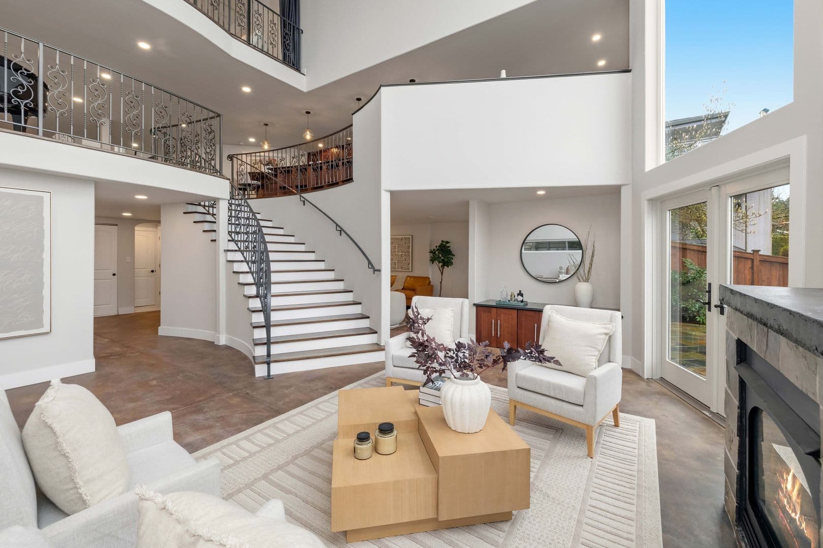 Bellevue House: 17714 SE 40th Place