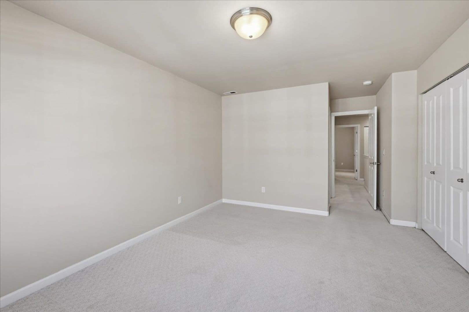 Mountlake Terrace Townhome: 4804 215th Lane SW #38