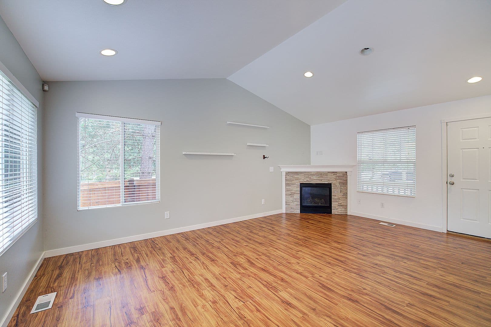 Everett House: 4919 148th Place SE