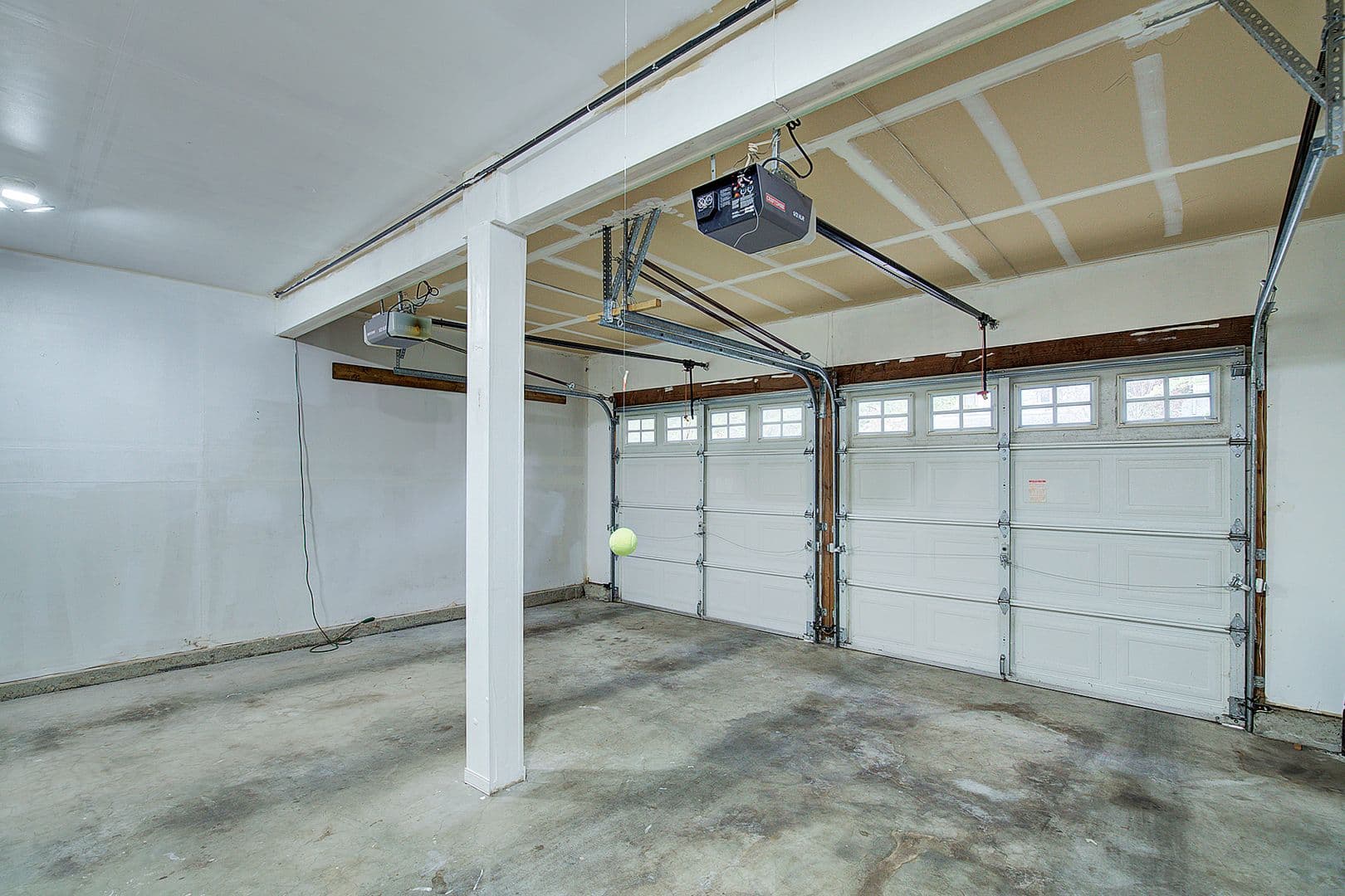 Everett House: 4919 148th Place SE