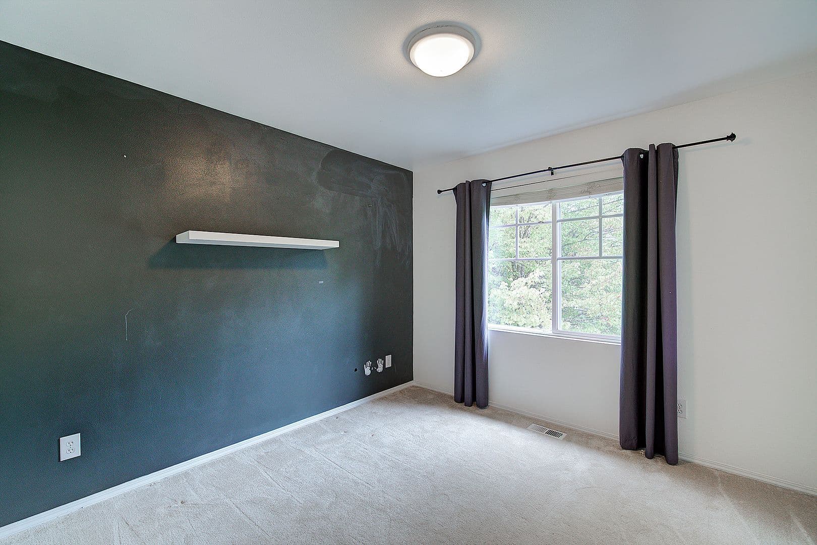 Everett House: 4919 148th Place SE