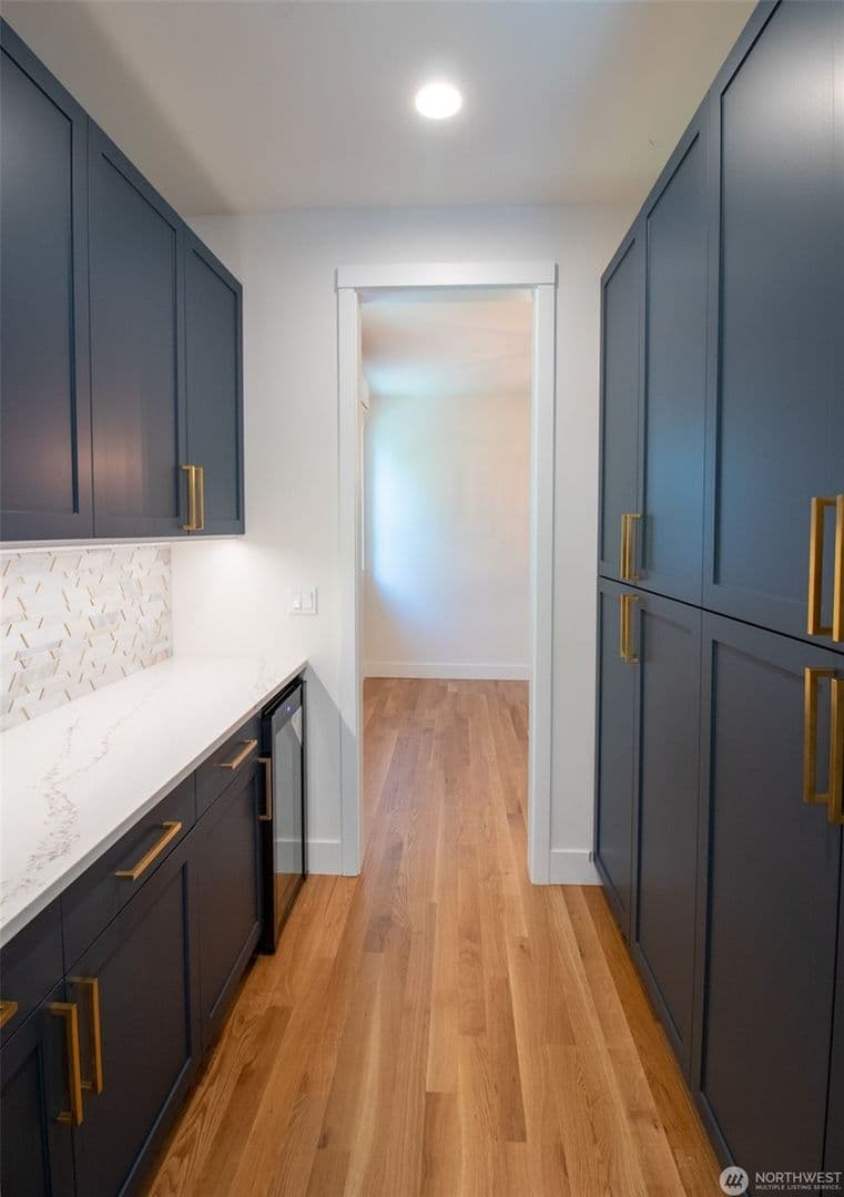 Redmond House: 7912 140th Avenue NE