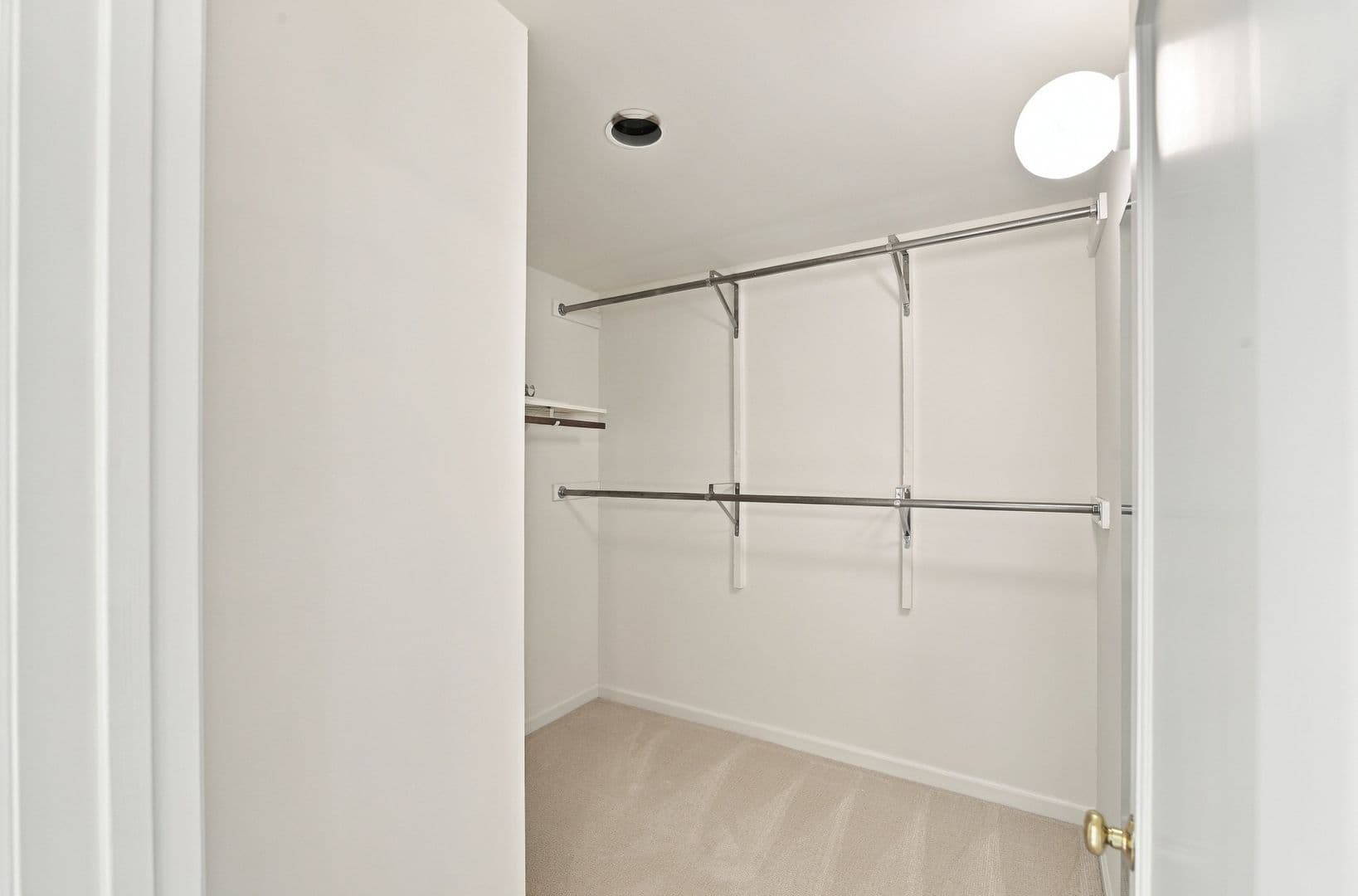 Mercer Island House: 8239 E Mercer Way