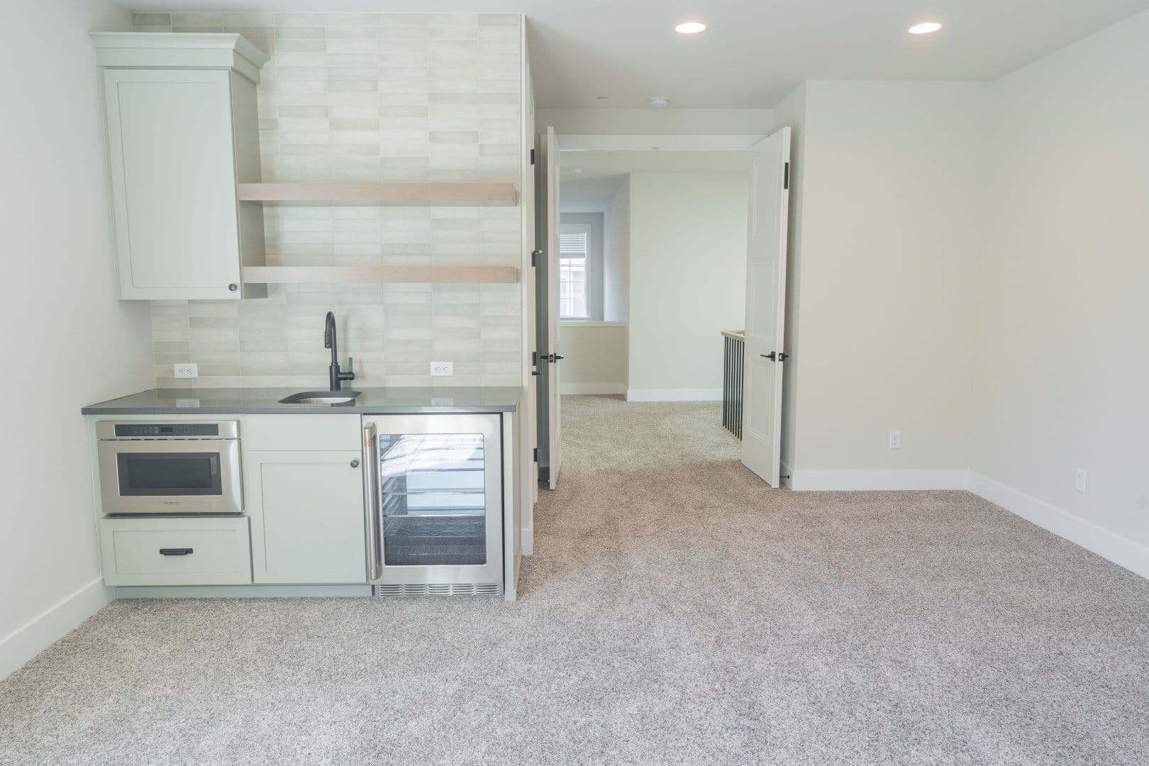 Kirkland House: 10420 NE 112th St